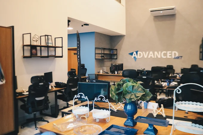 Escritório Advanced MKT